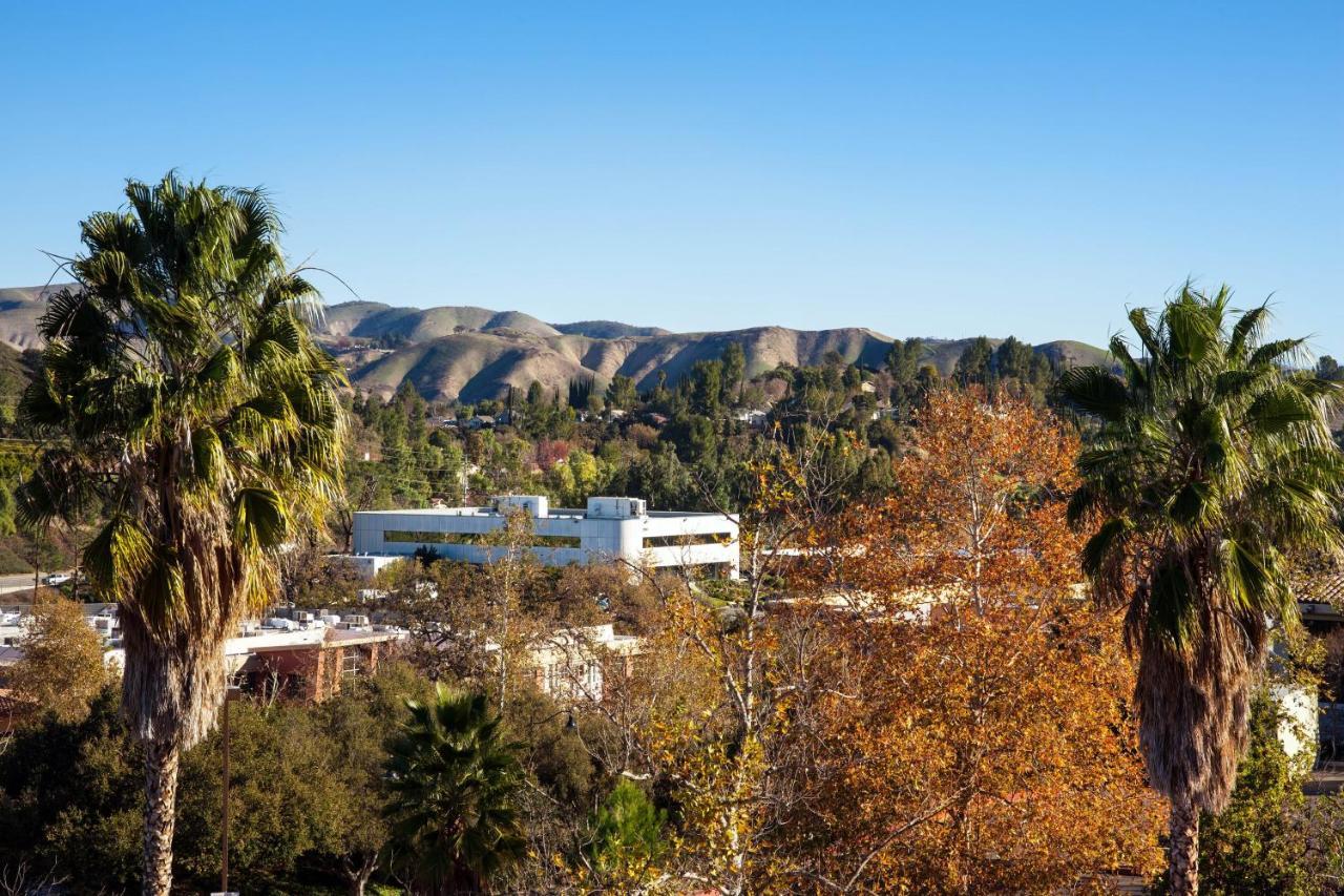 Sheraton Agoura Hills Hotel Bagian luar foto